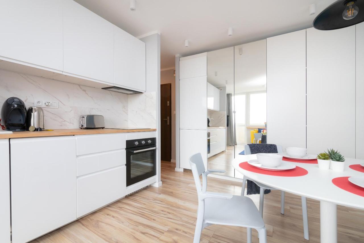 Beautiful 2 Rooms Flat With Balcony Varsavia Esterno foto