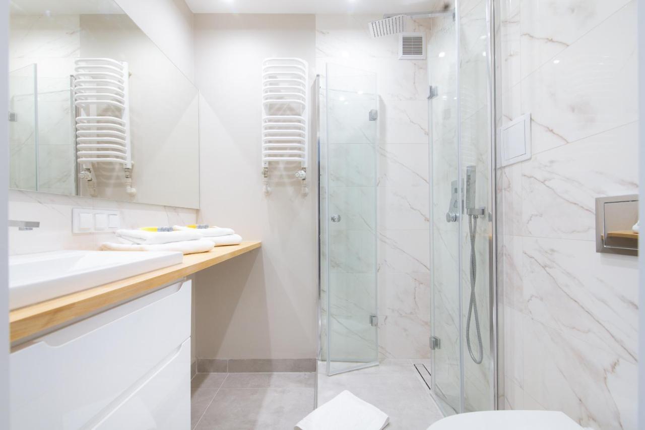 Beautiful 2 Rooms Flat With Balcony Varsavia Esterno foto